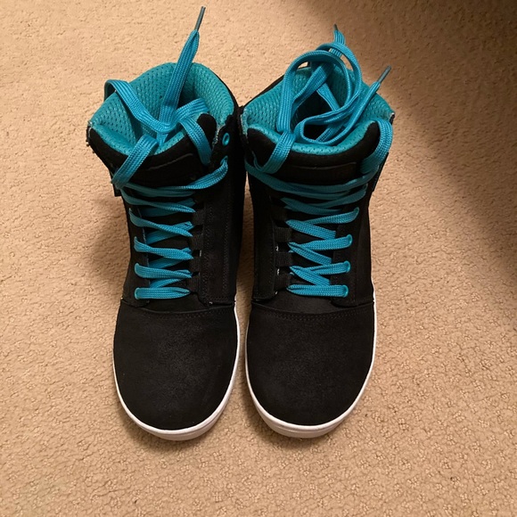 Size 7 Speed and Strength tennis shoe / boot.  Barely worn + purchased for $100. - Picture 3 of 3